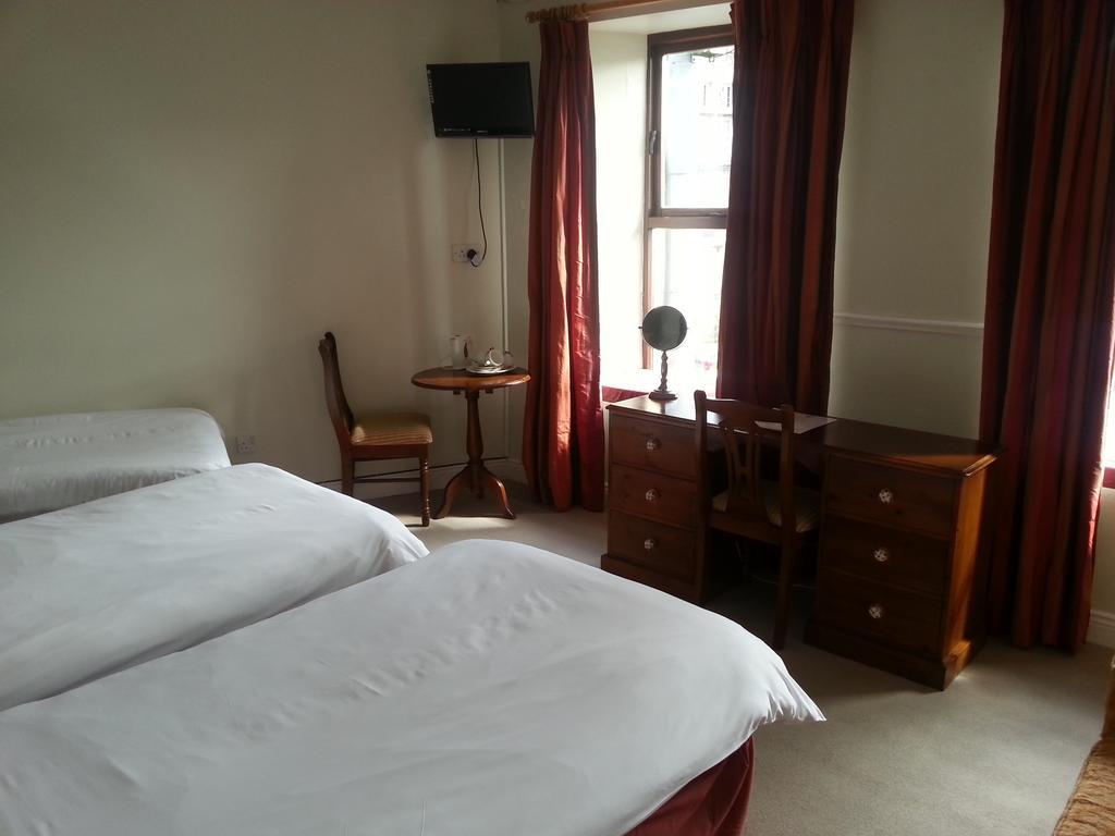 Tom Crean Base Camp - Food Drink Bed Hotel เคนแมร์ ห้อง รูปภาพ