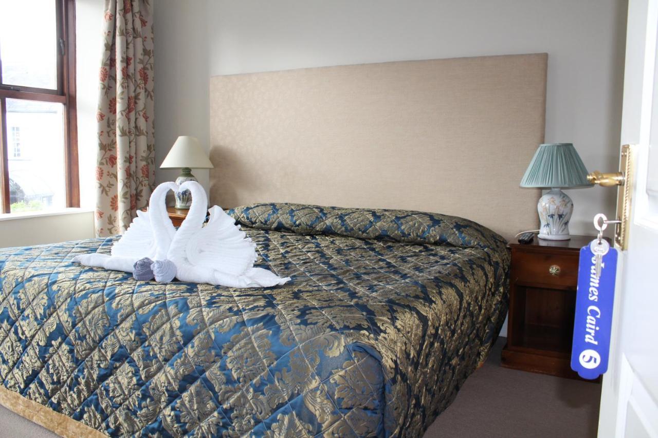 Tom Crean Base Camp - Food Drink Bed Hotel เคนแมร์ ภายนอก รูปภาพ