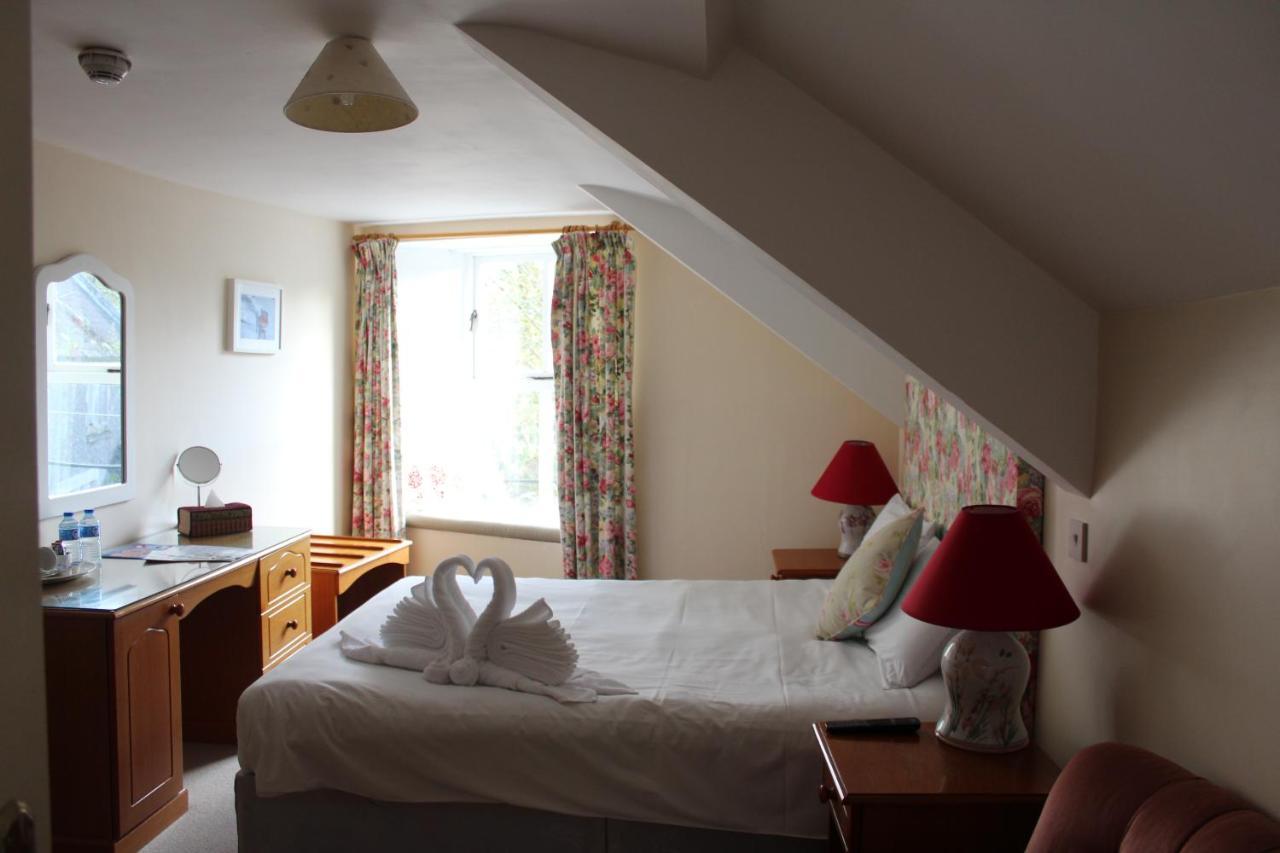 Tom Crean Base Camp - Food Drink Bed Hotel เคนแมร์ ภายนอก รูปภาพ