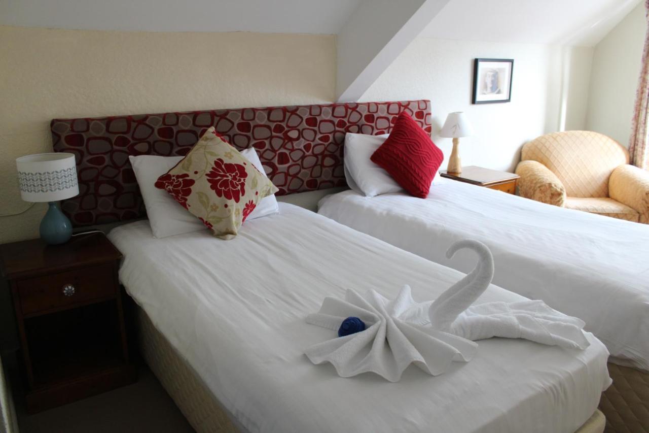 Tom Crean Base Camp - Food Drink Bed Hotel เคนแมร์ ภายนอก รูปภาพ